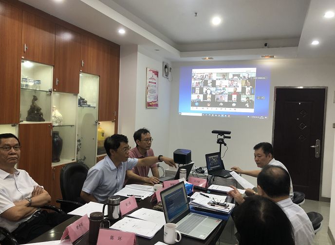 首個(gè)中國(guó)《陶瓷巖板》產(chǎn)品標(biāo)準(zhǔn)通過(guò)專(zhuān)家審定_3