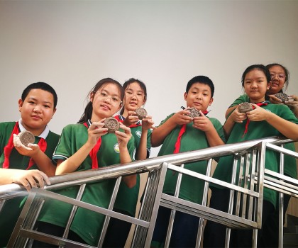 感受濃濃“中秋味”盛世長(zhǎng)安小學(xué)非遺陶藝課手作“陶泥”月餅活動(dòng)