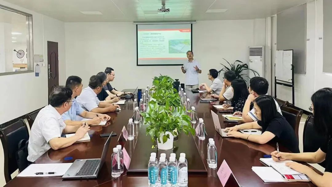 1695372059565591.jpg 助力實現(xiàn)雙碳目標|建材行業(yè)碳排放解剖“麻雀”課題組赴東鵬基地調研3.jpg