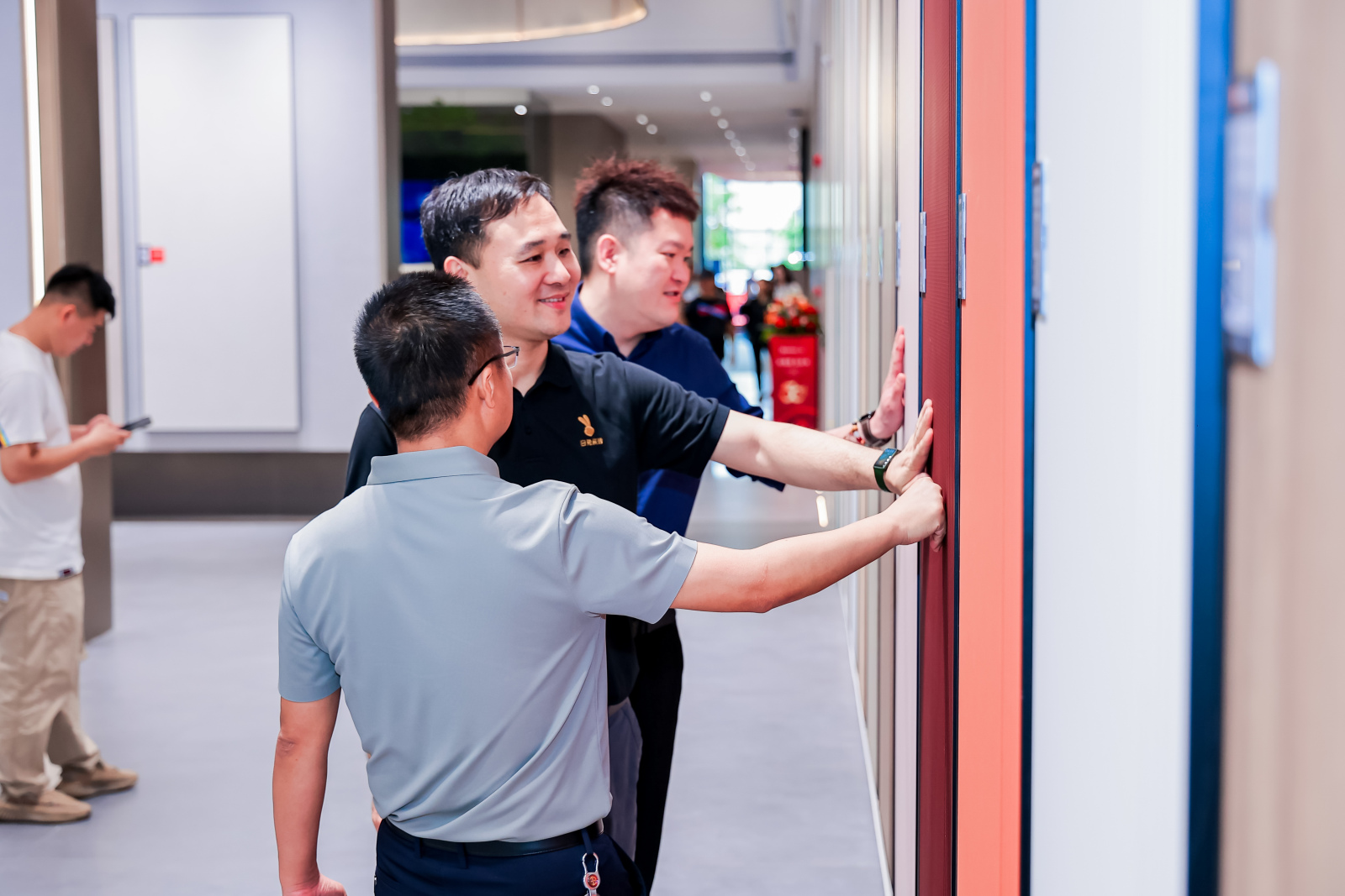 1713769026993004.jpg 經銷商客戶朋友參觀 (3).jpg