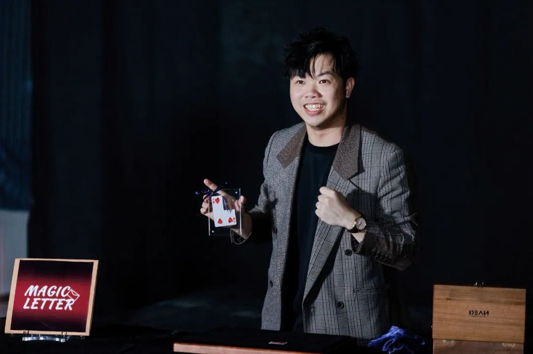 1745657520217064.jpg 表演6.jpg